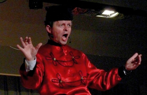 Hans-Peter Merz sing ein Solo